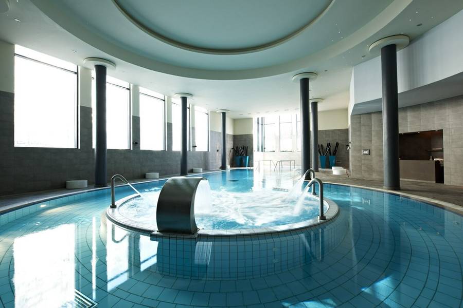 pool at Palacio Estoril in Portugal